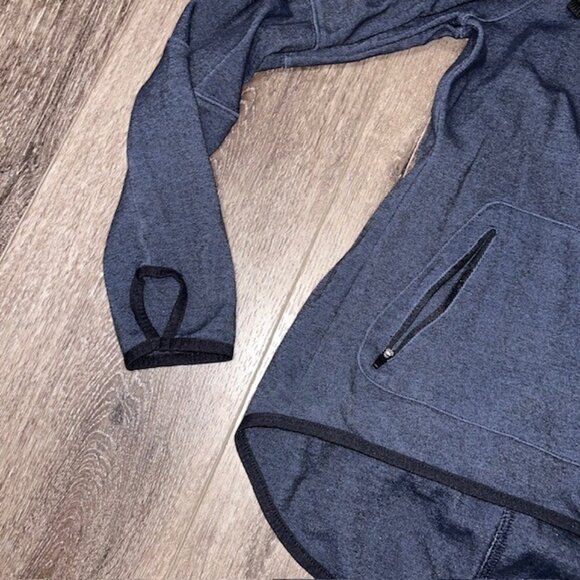 Old Navy Active Women’s Hoodie Blue Medium Excellent Condition - Picture 3 of 6